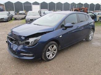 damaged commercial vehicles Opel Astra 1.5 CDTI Innovation HB 2020/10