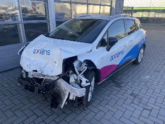 damaged motor cycles Renault Clio Estate 1.5 dCi Limited 2019/1
