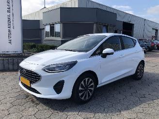 dommages fourgonnettes/vécules utilitaires Ford Fiesta 1.0 EcoBoost Hybrid Titanium 2022/10