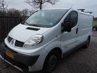 occasion passenger cars Renault Trafic 2.0 dci Automaaat 2012/8