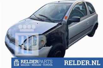 dommages camions /poids lourds Toyota Yaris Yaris (P1), Hatchback, 1999 / 2005 1.0 16V VVT-i 2000/3