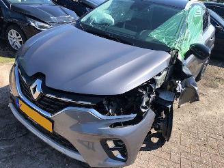 Unfall Kfz Van Renault Captur  2020/11