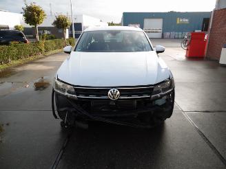 dommages fourgonnettes/vécules utilitaires Volkswagen Tiguan  2019/3
