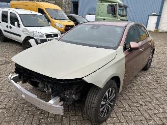 skadebil auto Mercedes A-klasse 180  Automaat   ( 11201 KM ) 2022/6
