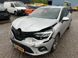 uszkodzony samochody osobowe Renault Clio 1.0 TCE Intens 2020/10