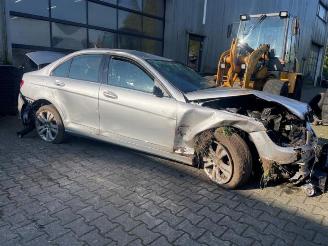 Voiture accidenté Mercedes C-klasse C (W204), Sedan, 2007 / 2014 3.0 C-350 CDI V6 24V 2010/3