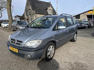 damaged commercial vehicles Opel Zafira -A 1.6i-16V Comfort, 7 PERSOONS, AIRCO 2003/12