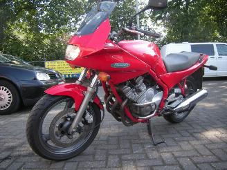 damaged motor cycles Yamaha XJ 6 Division 600 S DIVERSION IN ZEER NETTE STAAT !!! 1992/4