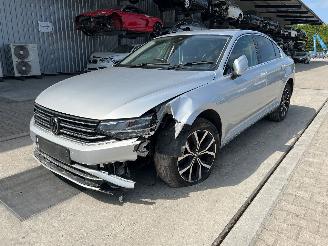 skadebil bromfiets Volkswagen Passat B8 2.0 TDI 2021/1