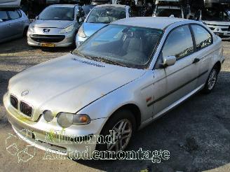 danneggiata veicoli commerciali BMW 3-serie 3 serie Compact (E46/5) Hatchback 316ti 16V (N42-B18A) [85kW]  (06-200=
1/02-2005) 2002/1