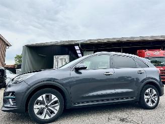 Unfall Kfz Wohnmobil Kia e-Niro Electric 64kWh aut + f1 204pk Exe.Line - nap - nav - camera - leer - stoelverw v+a + stuurverw + stoelkoeling - line + front + Side assist 2020/12