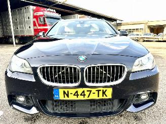 BMW 5-serie gereserveerd 520XD 190pk 8-traps aut M-Sport Ed High Exe - 4x4 aandrijving - softclose - head up - xenon - 360camera - line assist - 162dkm - keyless entry + start picture 3
