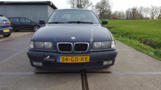 dommages fourgonnettes/vécules utilitaires BMW 3-serie 3 serie Compact (E36/5) Hatchback 316i (M43-B19(194E1)) [77kW]  (12-1998/08-2000) 2000/9