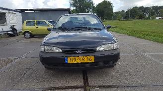 Käytetyt passenger cars Ford Mondeo Mondeo I Hatchback 1.8i 16V (U9) (RKA) [85kW]  (02-1993/08-1996) 1994/5