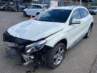 uszkodzony samochody ciężarowe Mercedes GLA  2015/1