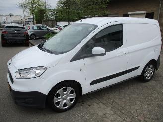 damaged passenger cars Ford Transit Connect 1.6 TCI AIRCO SCHUFDEUR 2015/10