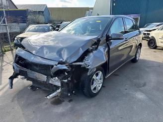 uszkodzony samochody ciężarowe Mercedes B-klasse B (W246,242), Hatchback, 2011 / 2018 1.6 B-180 BlueEFFICIENCY Turbo 16V 2014/2