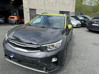damaged commercial vehicles Kia Stonic  2019/6
