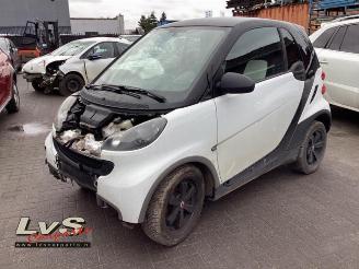 Avarii campere Smart Fortwo Fortwo Coupe (451.3), Hatchback 3-drs, 2007 1.0 45 KW 2011/10